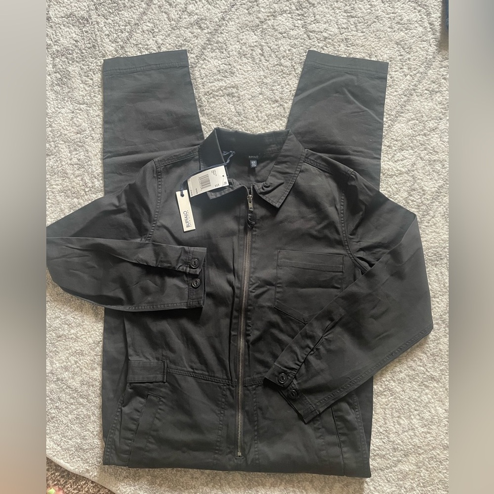 Buffalo jumpsuit size M, never worn, tags on. A bit too snug on me.